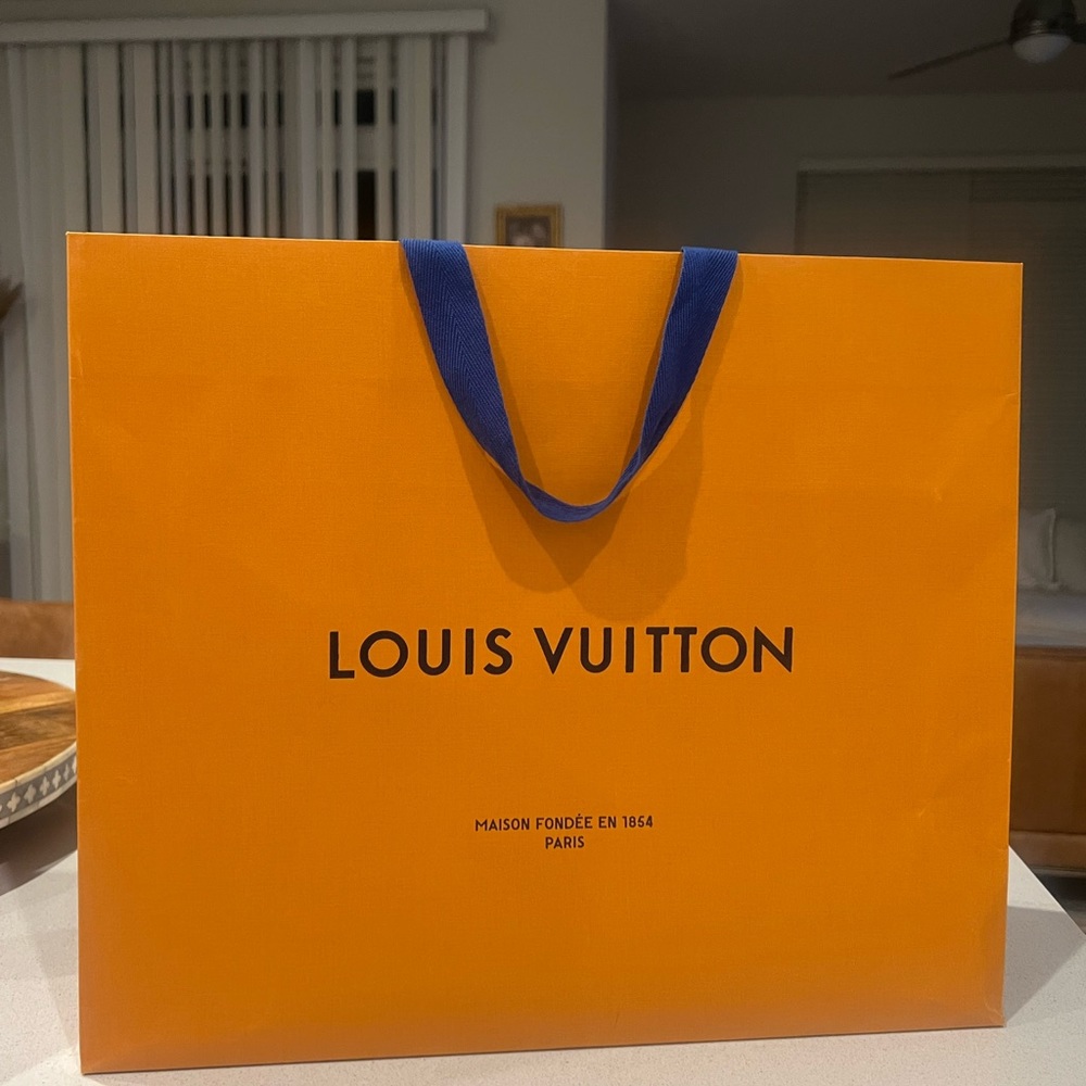 louis vuitton gift bag
